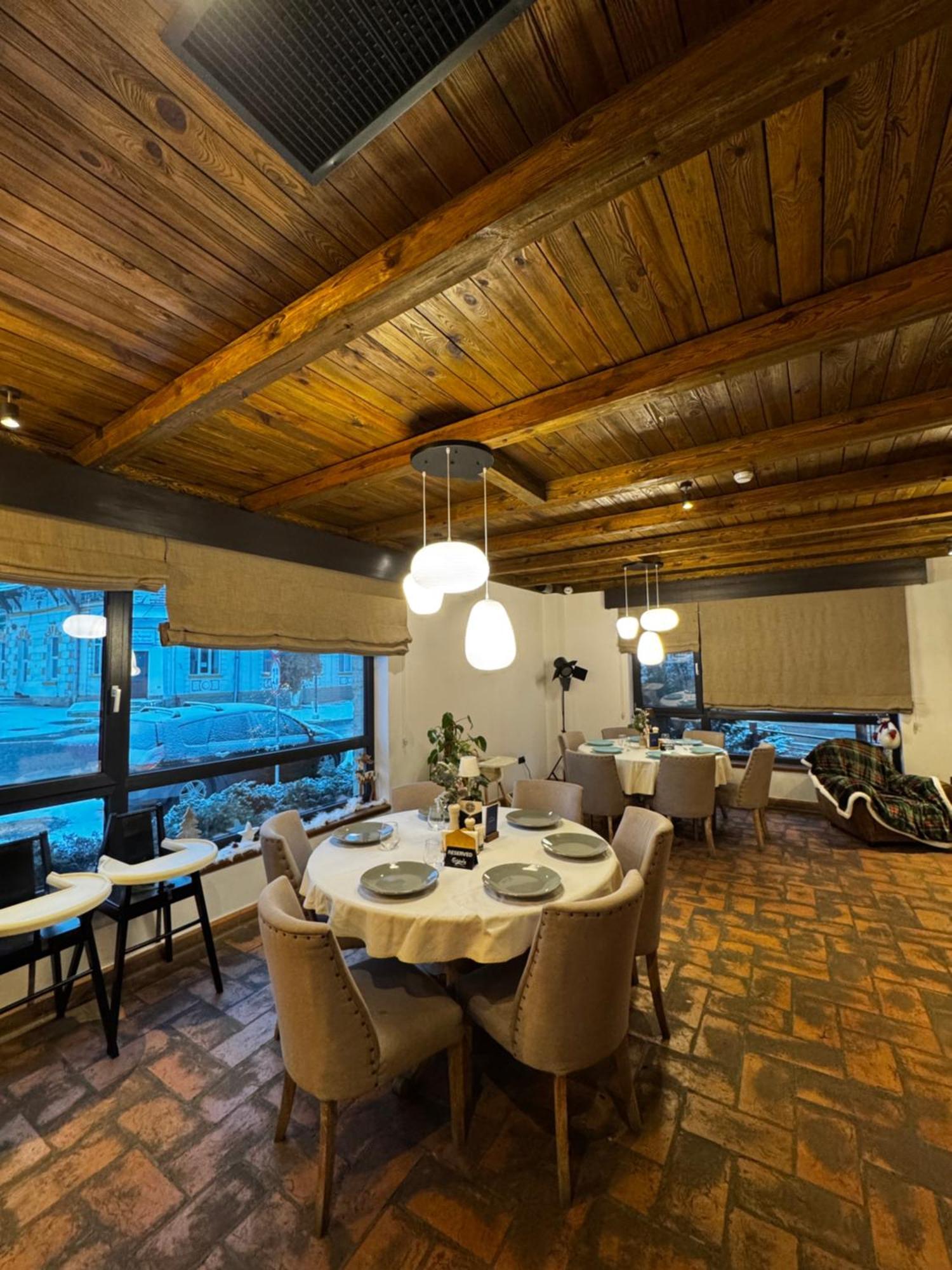 Kaban Boutique - 5Star Central Villa In Vatra Dornei Dış mekan fotoğraf