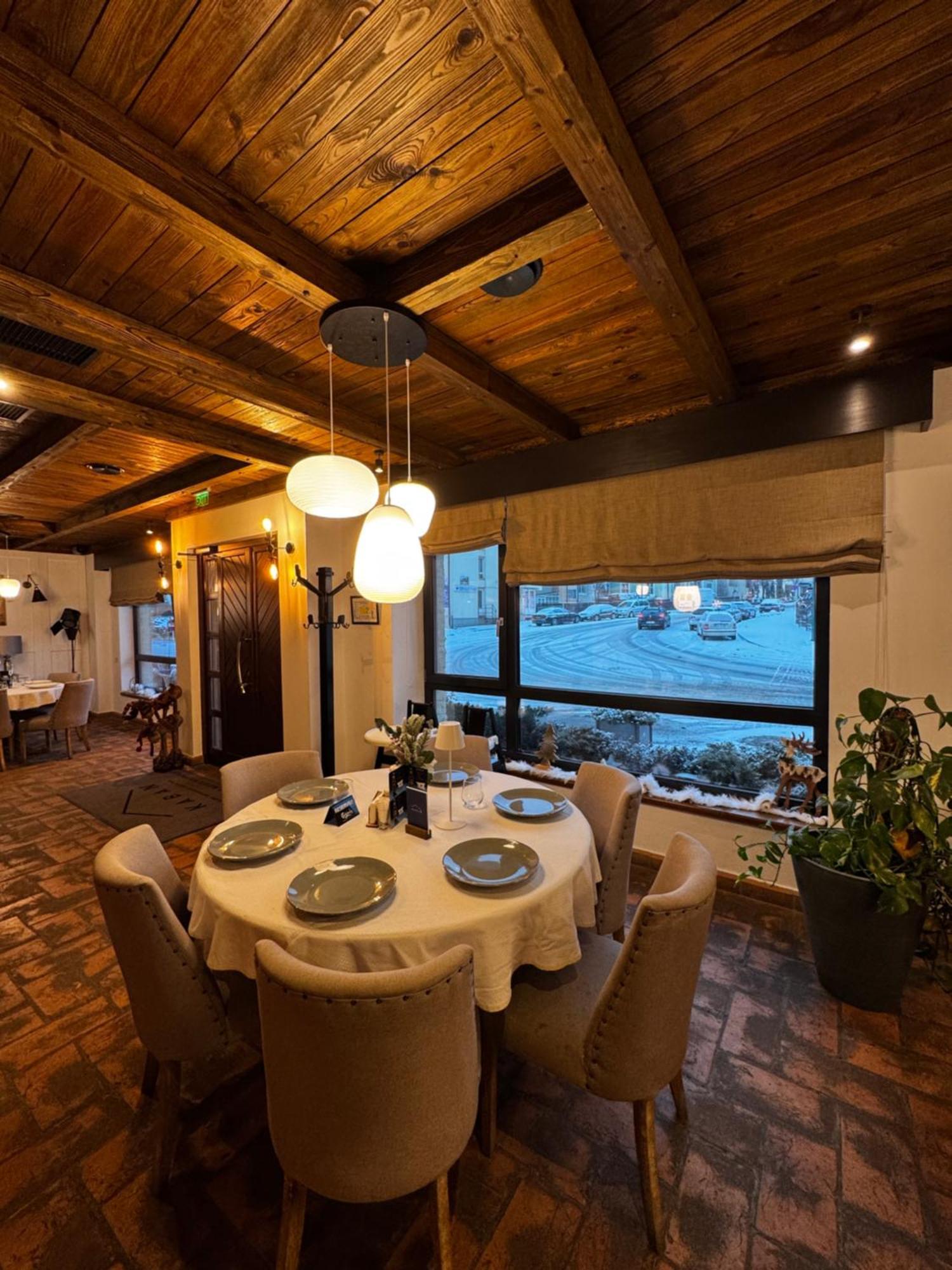 Kaban Boutique - 5Star Central Villa In Vatra Dornei Dış mekan fotoğraf