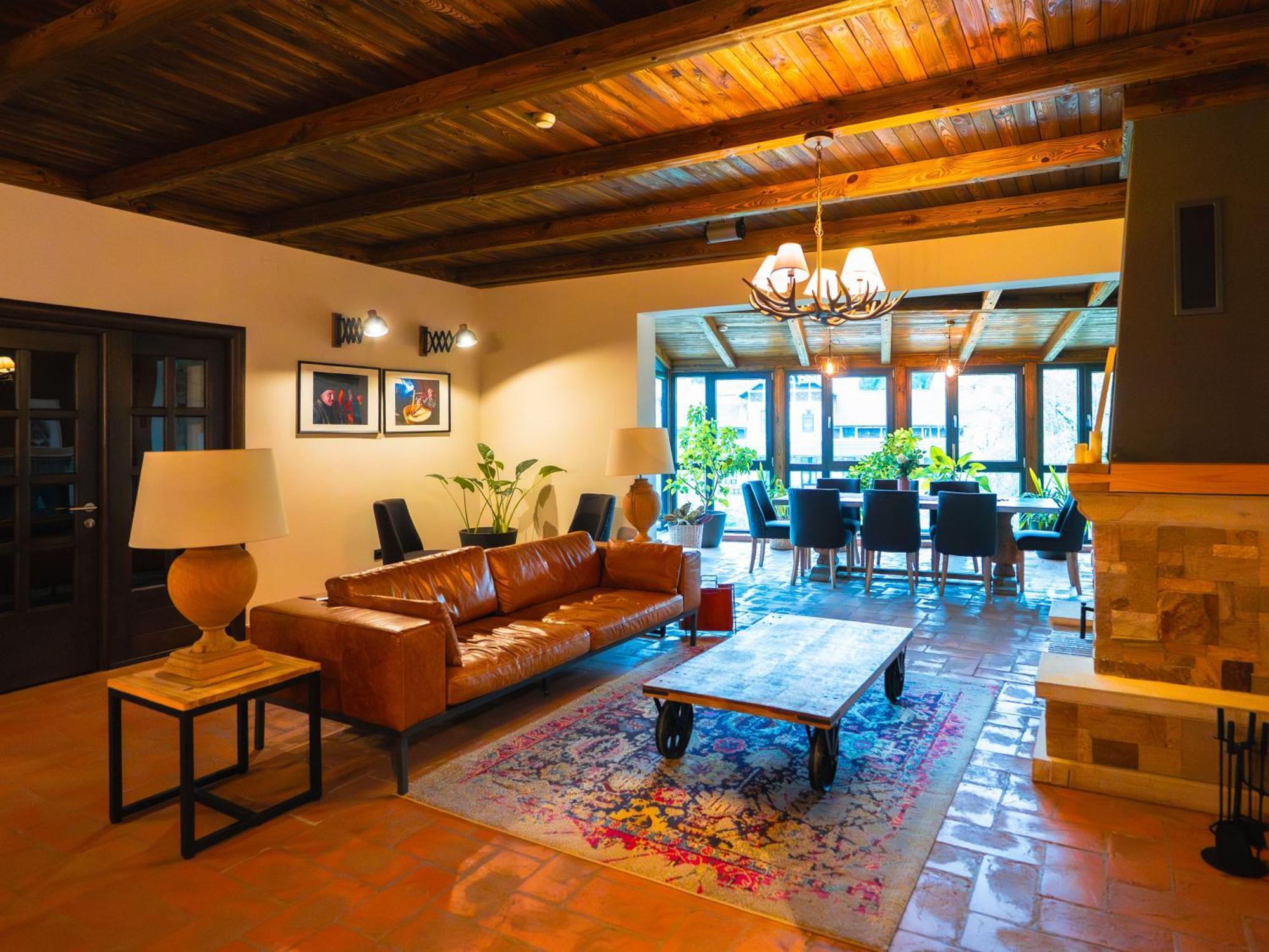 Kaban Boutique - 5Star Central Villa In Vatra Dornei Dış mekan fotoğraf