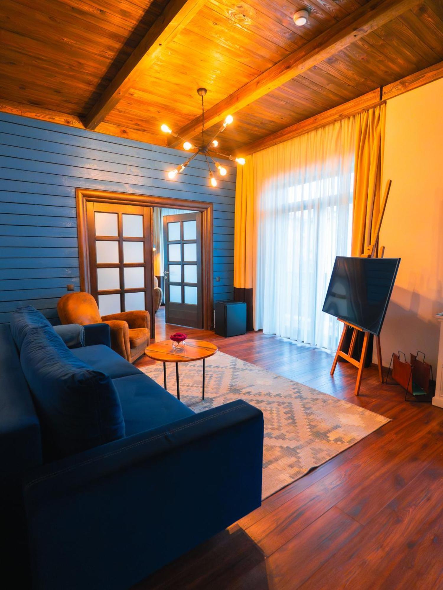 Kaban Boutique - 5Star Central Villa In Vatra Dornei Dış mekan fotoğraf