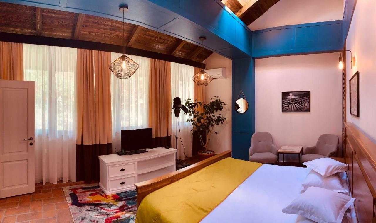 Kaban Boutique - 5Star Central Villa In Vatra Dornei Dış mekan fotoğraf